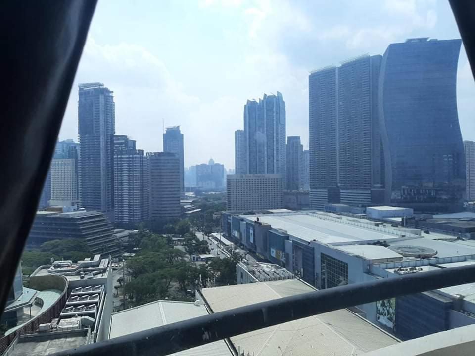 Spacious 2 Bedroom Unit With Pool Manila Exterior photo